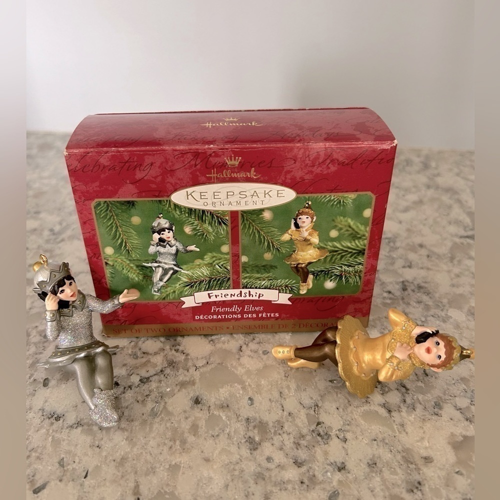 Hallmark Keepsake Friendly Elves 2001